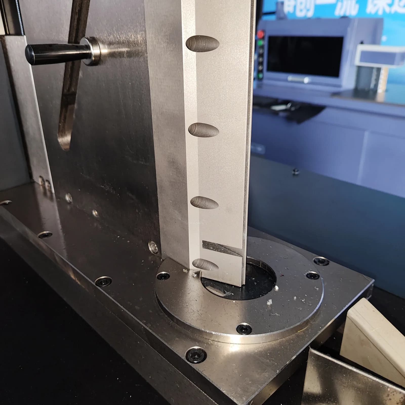 NF220 cylindrical edge-folding unit