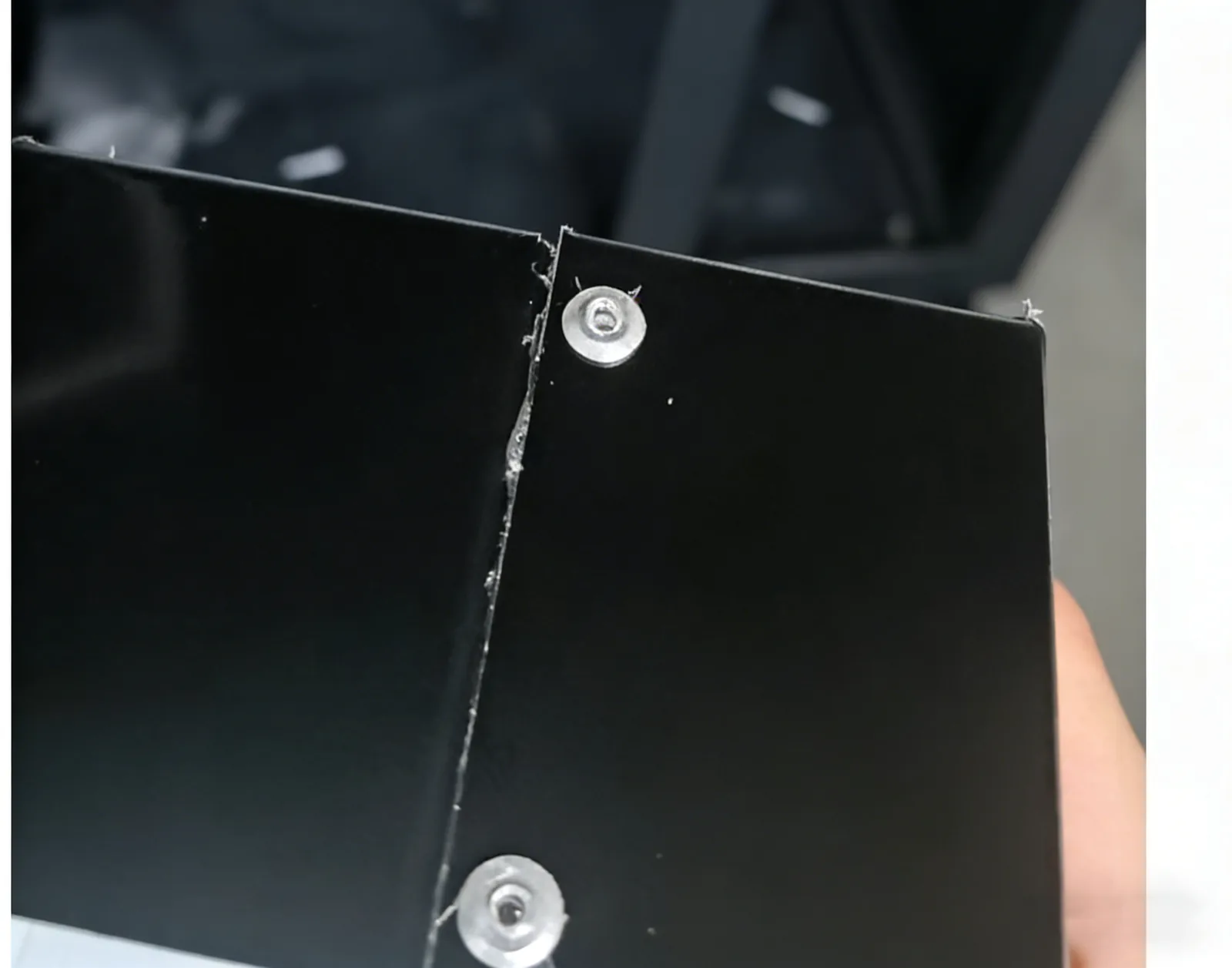 Flat-aluminum notched connection shown in the NF220 product sheet